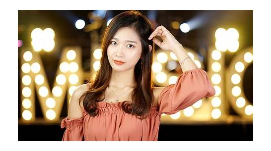 一首英文歌女生唱的与一首